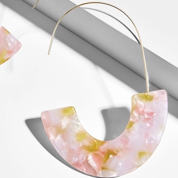 Geometric Acrylic Earrings.SOLD - Picture 5 of 5